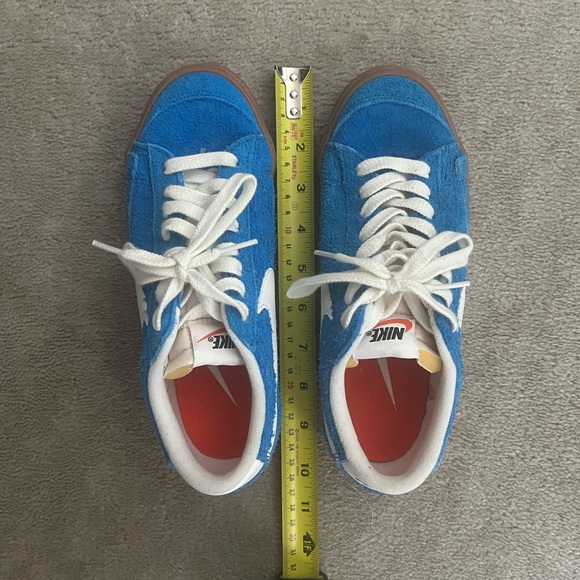 Nike Blue and White Women's Sneakers - Picture 5 of 10